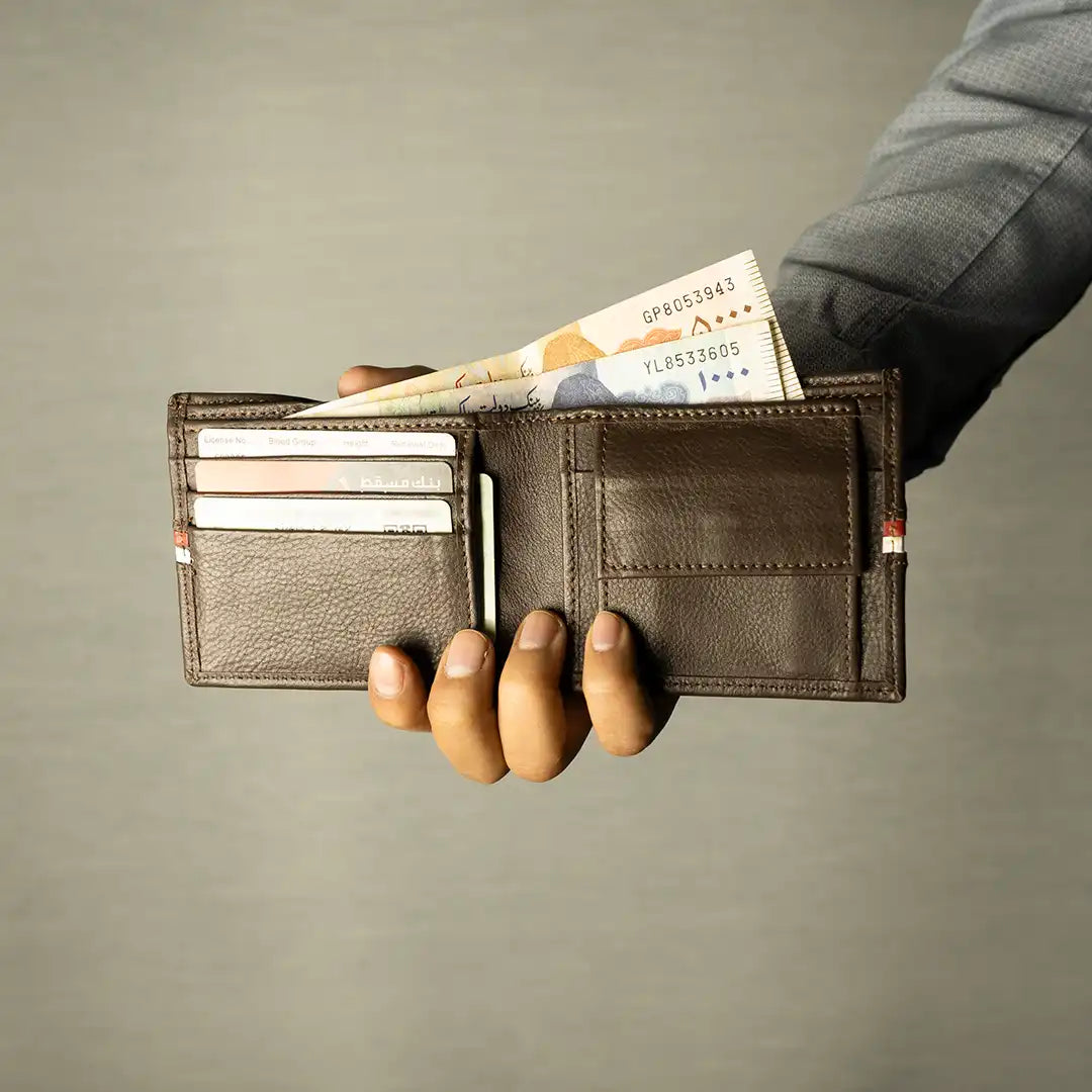 Bifold wallet in pakistan