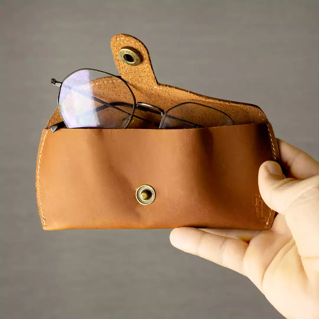 Eye Protection Case TITAN Specs Protector - Eyeware case | Eligo Leather
